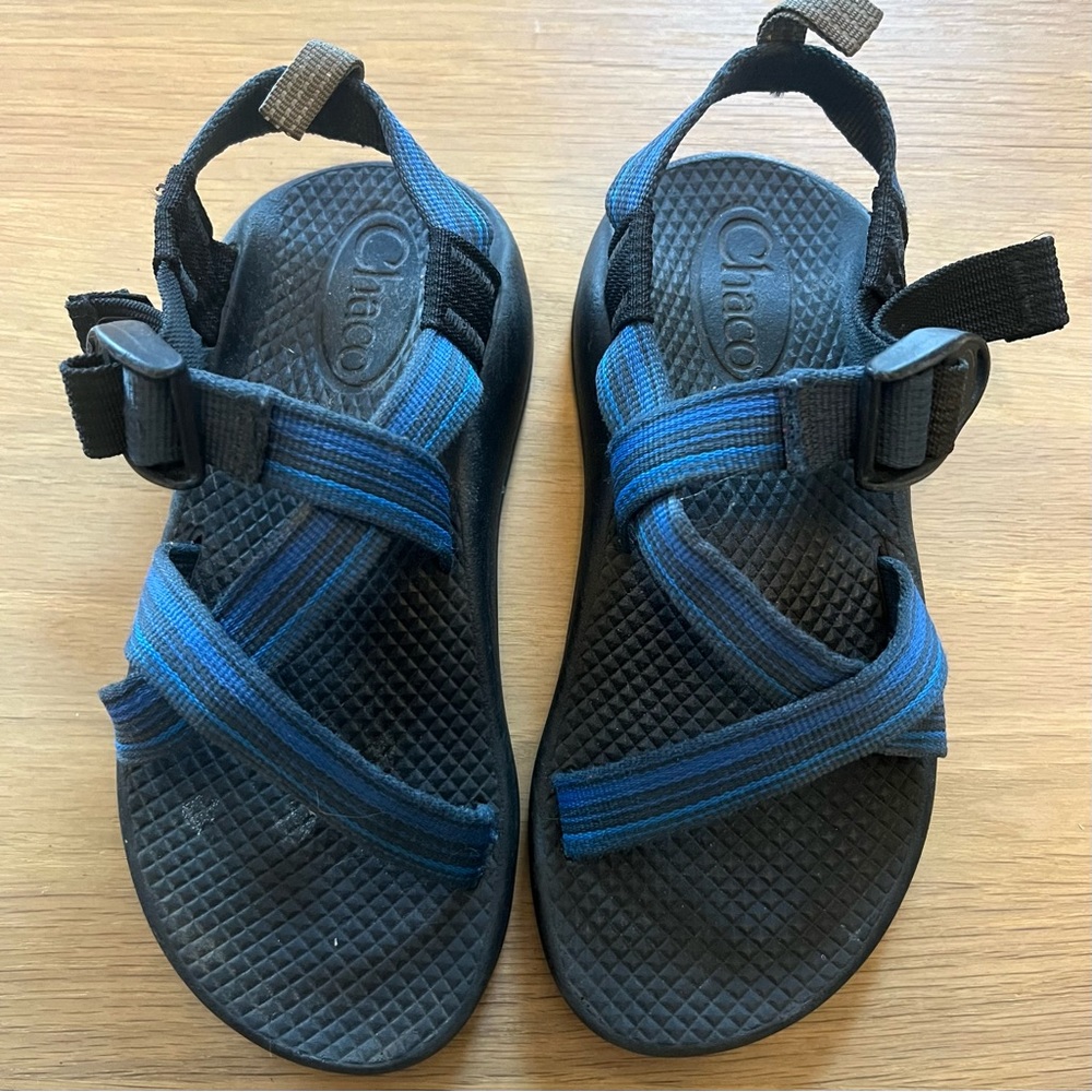Chaco Z/1 size 1 blue stripe sandals